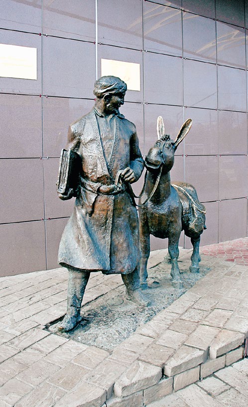 Памятник Ходже Насреддину в Москве