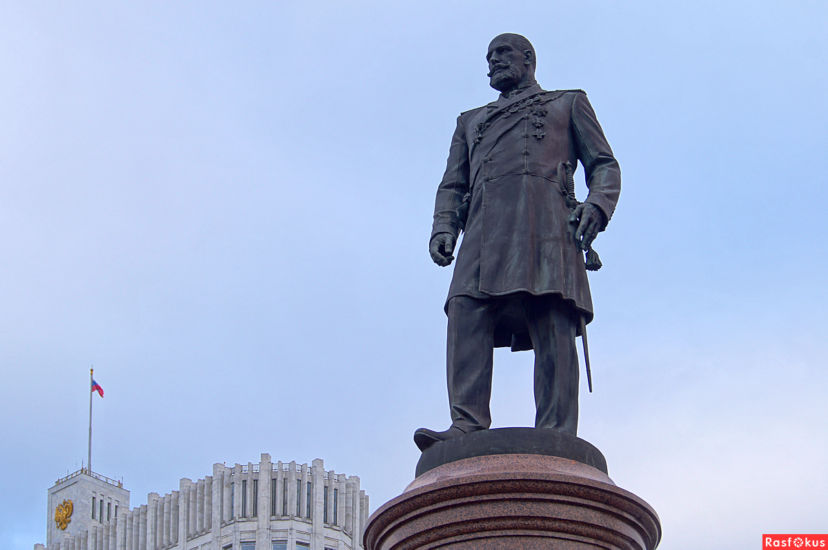 Памятник Петру Столыпину в Москве