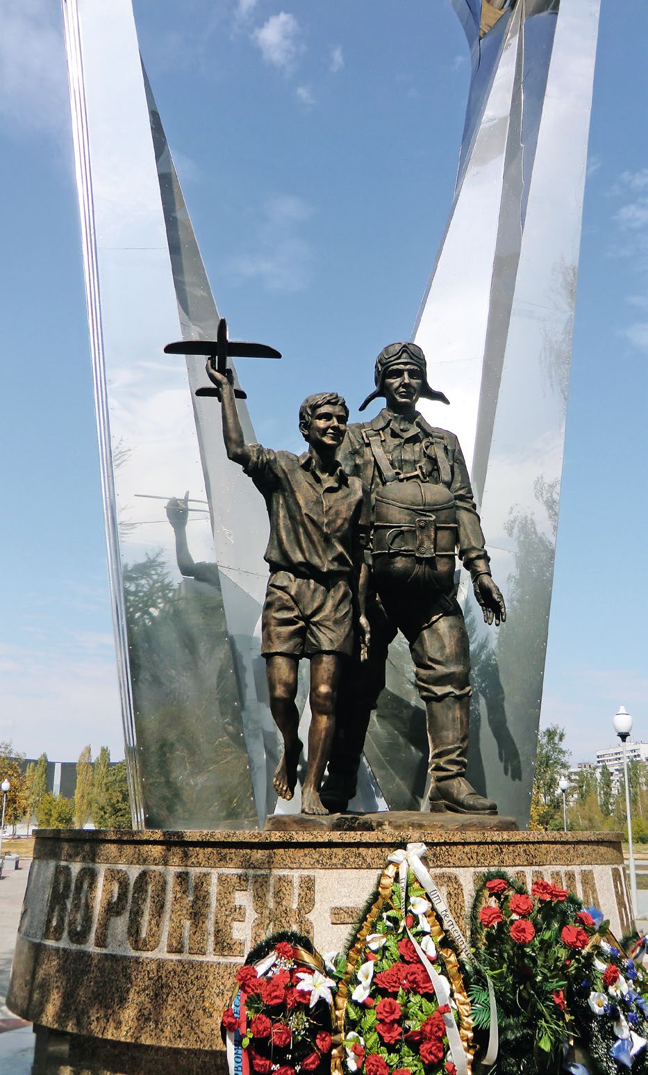 Памятник десантникам «Воронеж – Родина ВДВ» в Воронеже