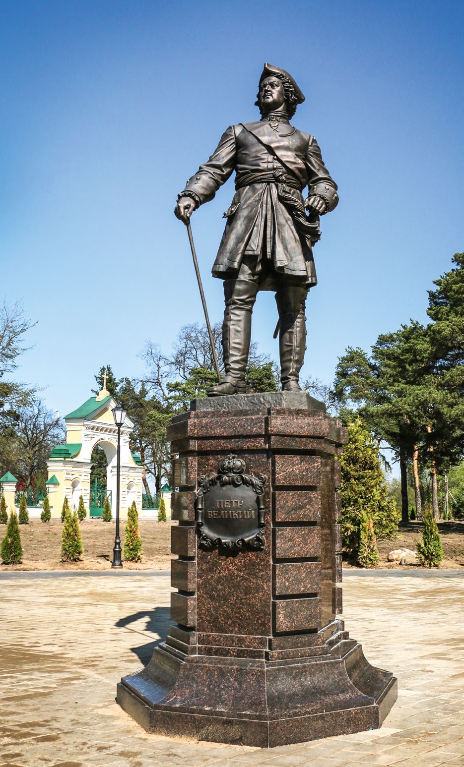 Памятник Петру I в Лосино-Петровском