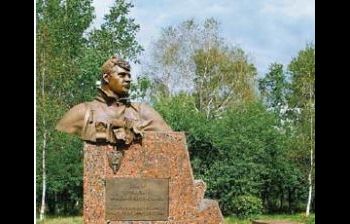 Майор М.Б. Кузнецов, погибший в г. Беслане. Дер. Юрово, Раменский рн Московской обл
