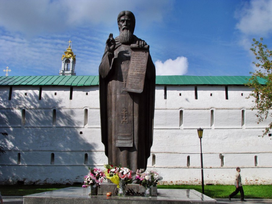 Скульпторы завершают модель памятника Сергию Радонежскому, который планируется установить в городе Бор Нижегородской области