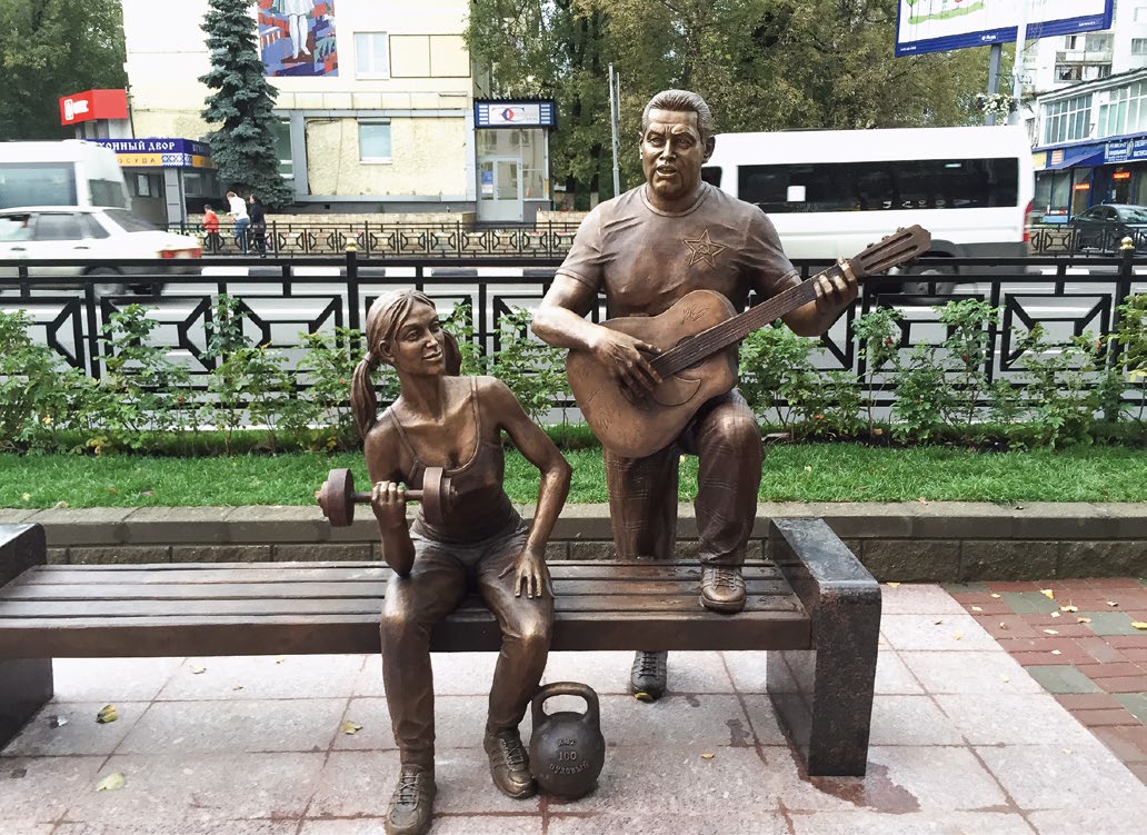 Памятник «Ребята с нашего двора» в Люберцах