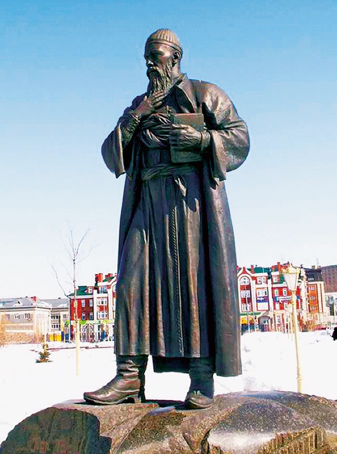 Памятник писателю Кул Гали в Казани
