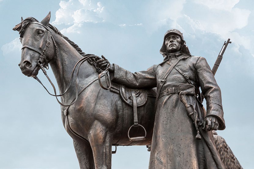 Памятник русской кавалерии в деревне Орлово. Красноармейц