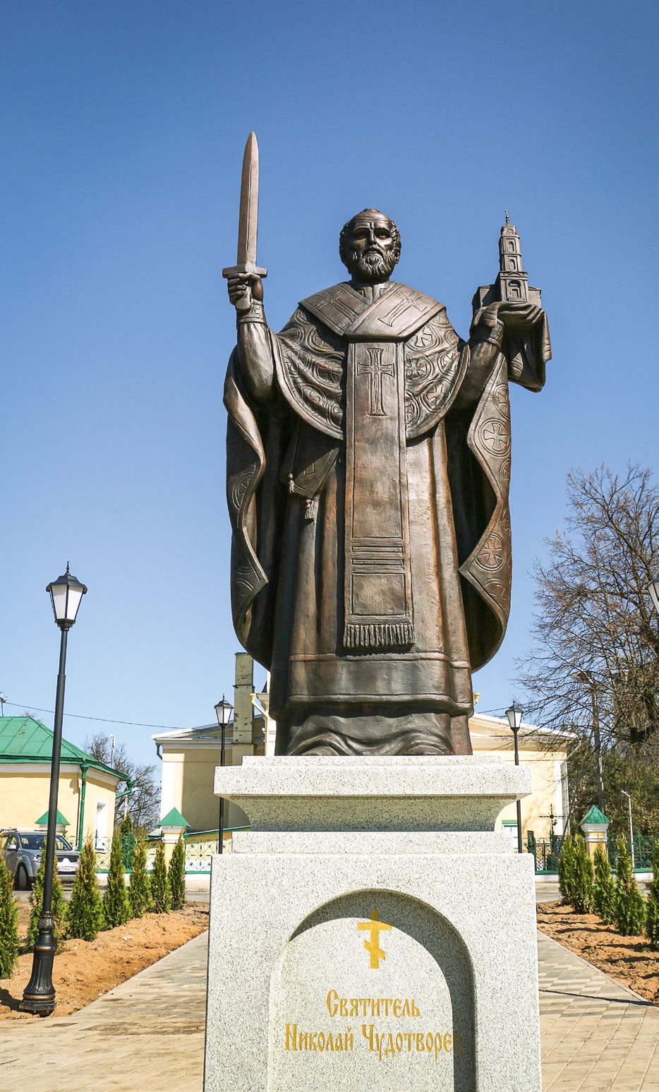 Памятник святителю Николаю Чудотворцу в Лосино-Петровском