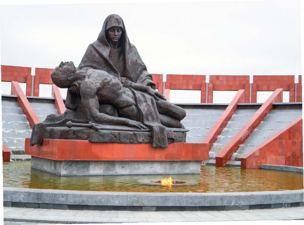 Скульптурно-архитектурный комплекс Федерального военного мемориального кладбища в Мытищах