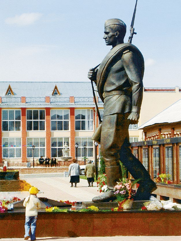 Памятник солдату в Мышкине
