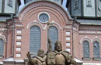 Памятник князю Владимиру и митрополиту Михаилу, г.Кропоткин