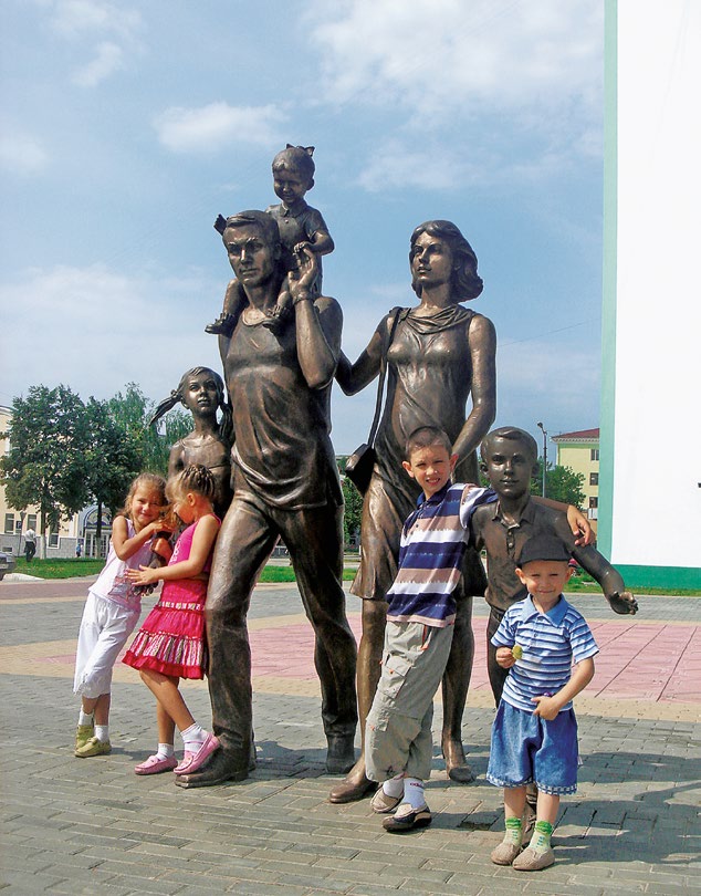 Памятник семье в Саранске