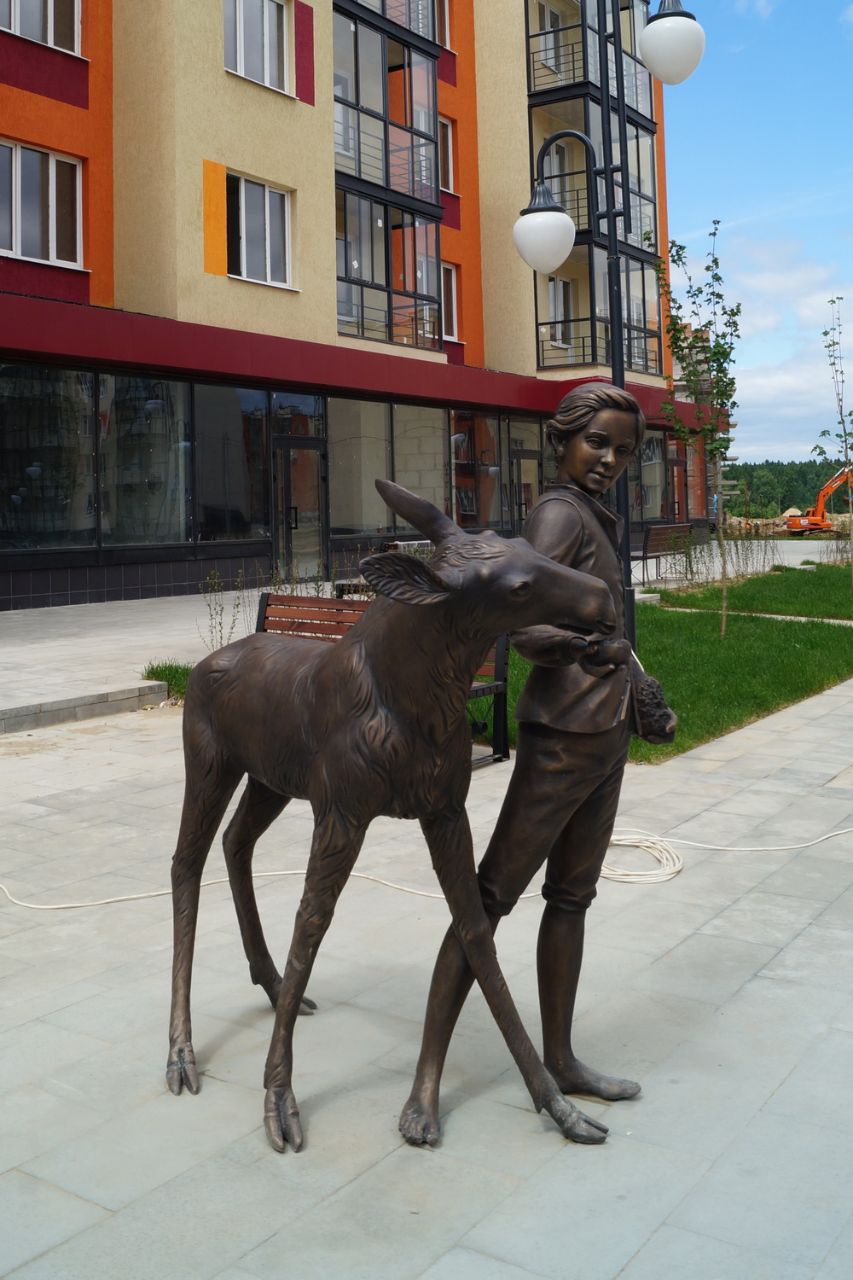 Скульптура «Лосенок» в Мытищах